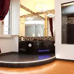Black Enchanting Jacuzzi Suite Trastevere - Top Collection